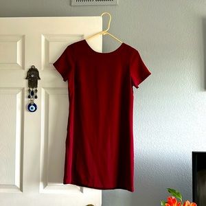 Lulus Shift and Shout Wine Red
NWT
Shift Dress. Size small